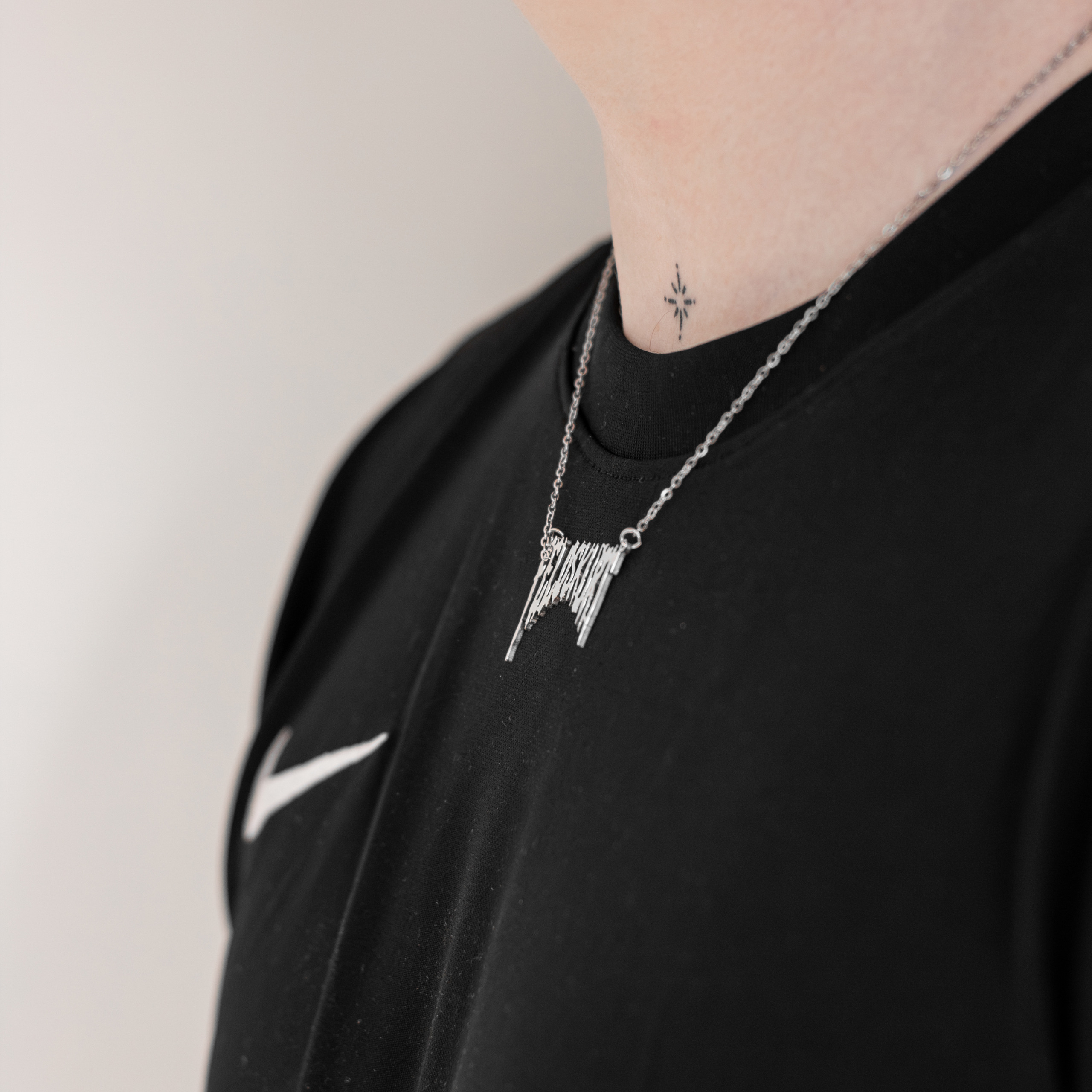 FELOSKURT Necklace Stainless Steel - Image 4